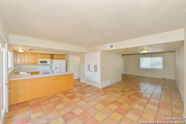 6607 Crown Ridge San Antonio TX 78239