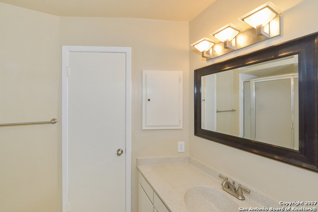 6607 Crown Ridge San Antonio TX 78239