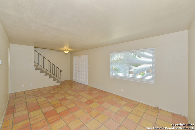 6607 Crown Ridge San Antonio TX 78239