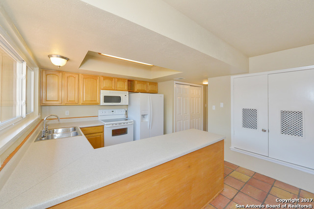 6607 Crown Ridge San Antonio TX 78239