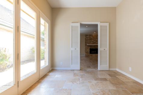 6 Cottesmore Court San Antonio TX 78218