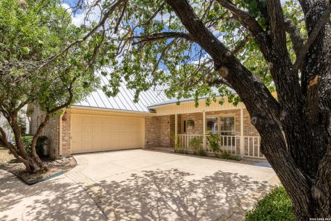 6 Cottesmore Court San Antonio TX 78218
