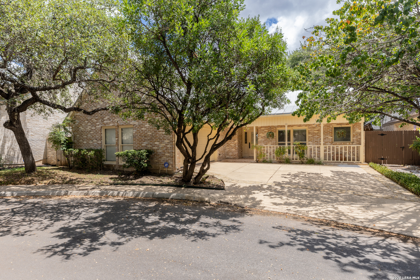 6 Cottesmore Court San Antonio TX 78218