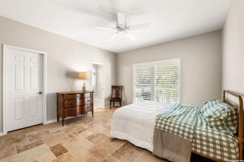 6 Cottesmore Court San Antonio TX 78218