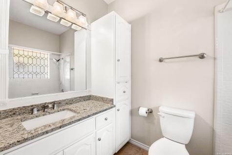 6 Cottesmore Court San Antonio TX 78218