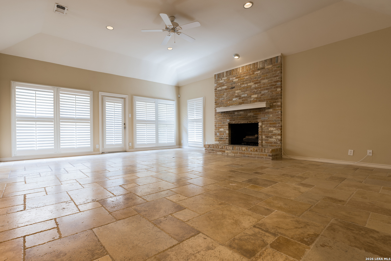 6 Cottesmore Court San Antonio TX 78218