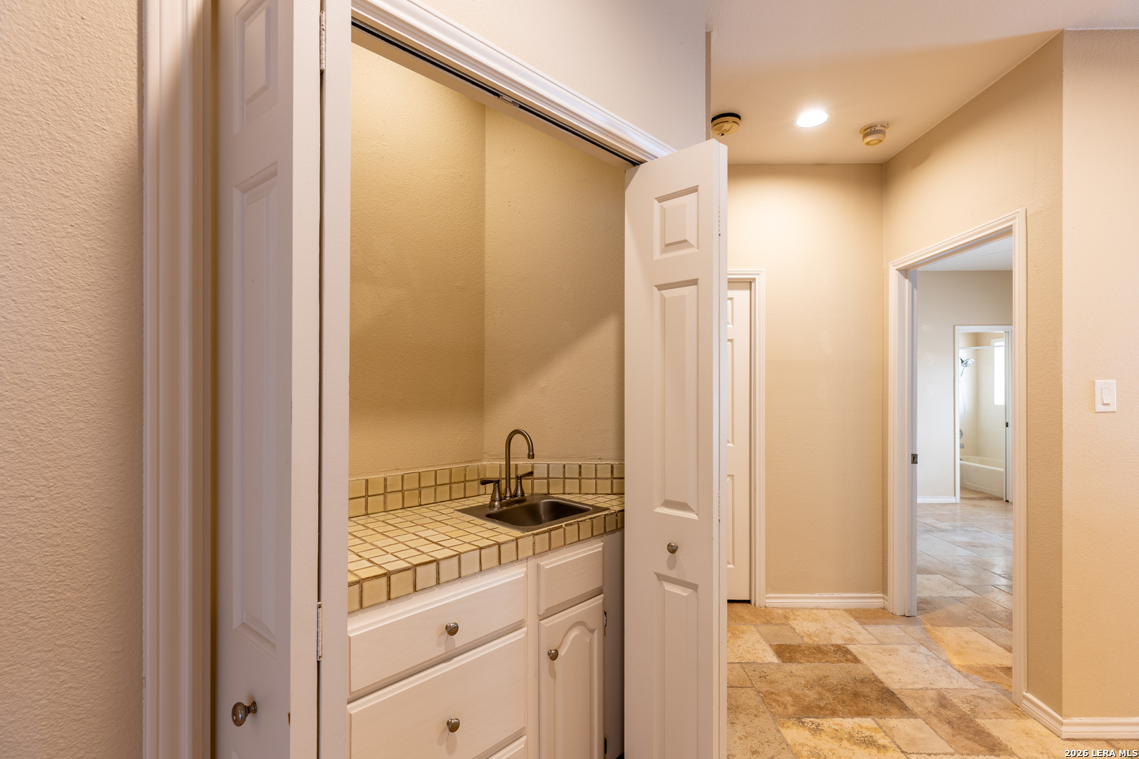 6 Cottesmore Court San Antonio TX 78218