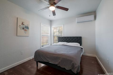 902 Fair San Antonio TX 78223