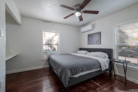 902 Fair San Antonio TX 78223