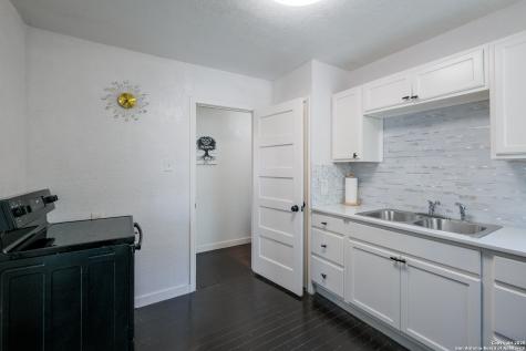 902 Fair San Antonio TX 78223