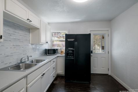 902 Fair San Antonio TX 78223