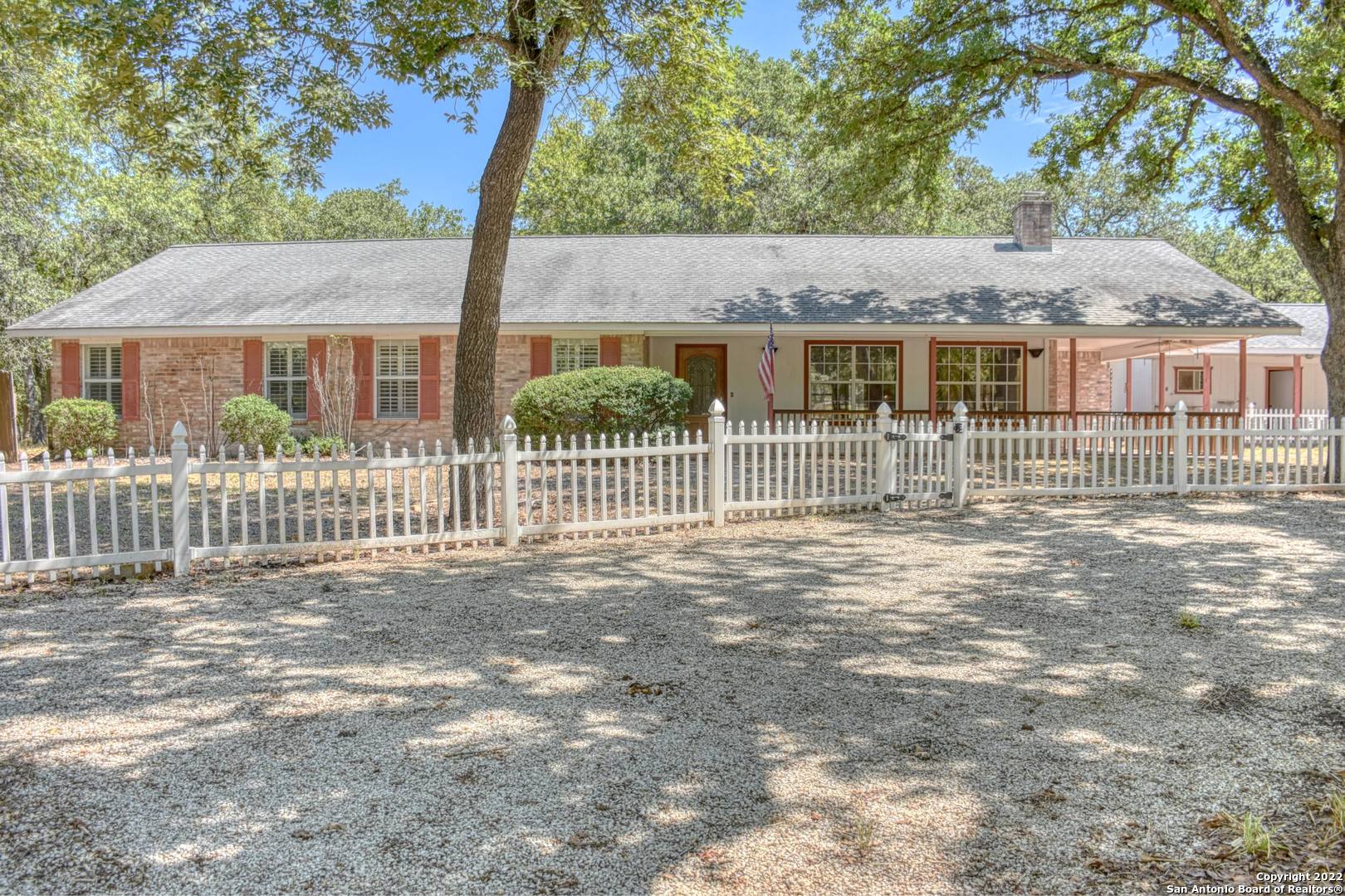 115 Palo Verde Floresville TX 78114