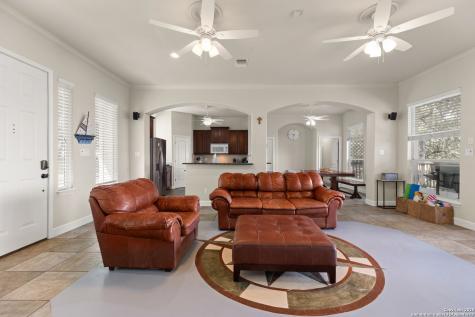 1761 Lakeside W Canyon Lake TX 78133