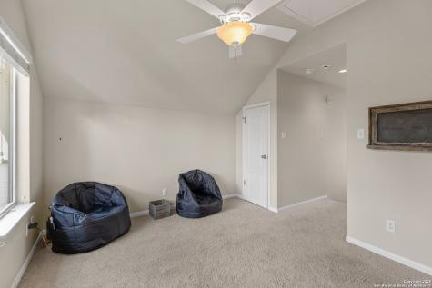 1761 Lakeside W Canyon Lake TX 78133