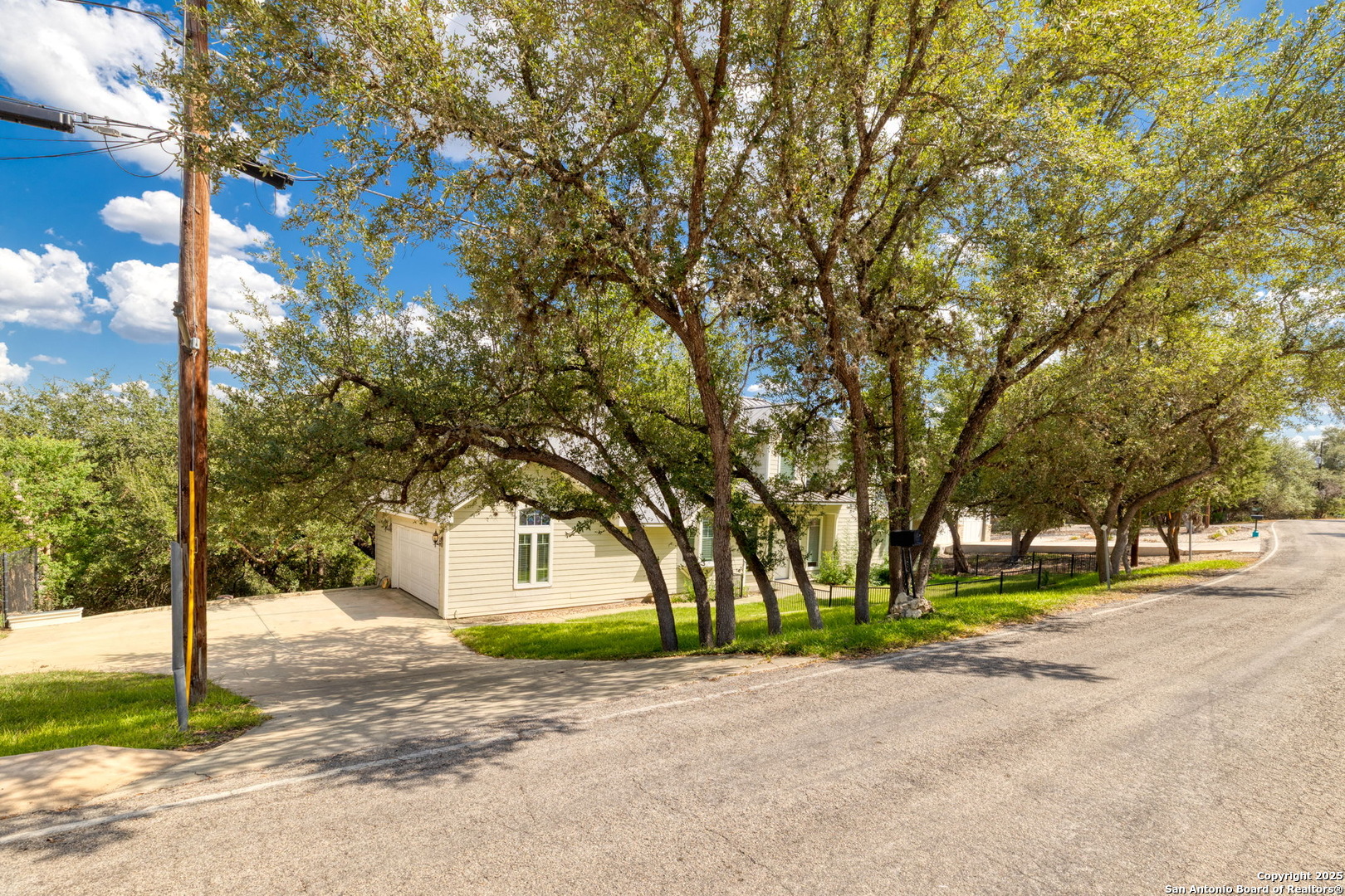 1761 Lakeside W Canyon Lake TX 78133