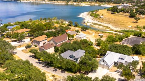 1761 Lakeside W Canyon Lake TX 78133