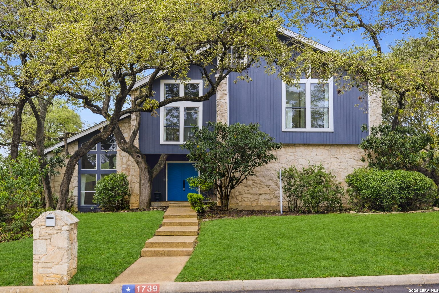 1739 Royal Crescent San Antonio TX 78231