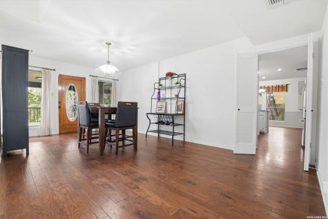 1739 Royal Crescent San Antonio TX 78231
