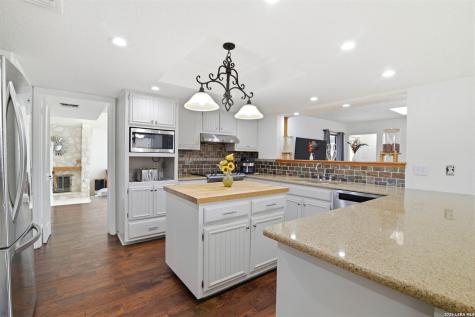 1739 Royal Crescent San Antonio TX 78231