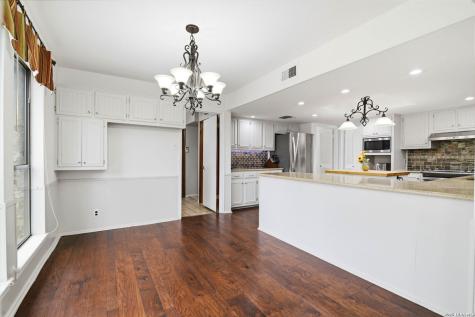 1739 Royal Crescent San Antonio TX 78231