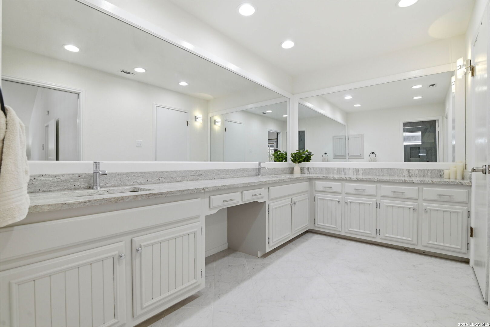 1739 Royal Crescent San Antonio TX 78231