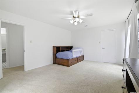 1739 Royal Crescent San Antonio TX 78231