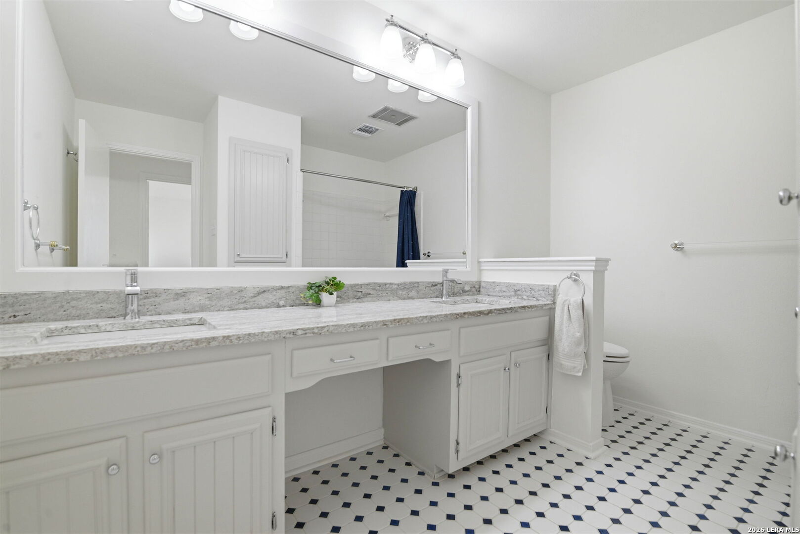 1739 Royal Crescent San Antonio TX 78231