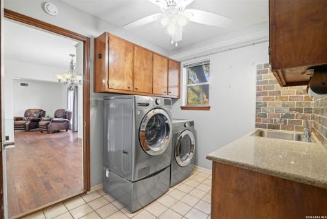 1739 Royal Crescent San Antonio TX 78231