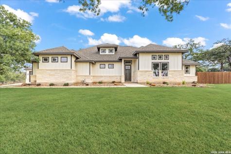 120 Timber Heights La Vernia TX 78121