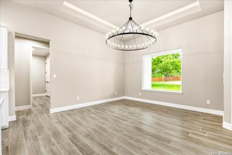 120 Timber Heights La Vernia TX 78121