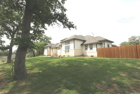 120 Timber Heights La Vernia TX 78121