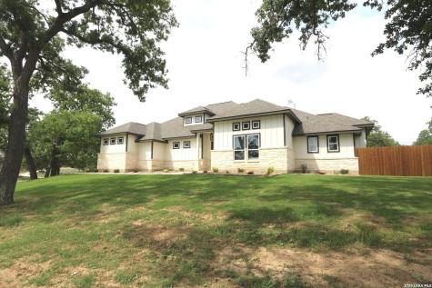 120 Timber Heights La Vernia TX 78121