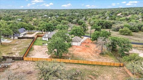 120 Timber Heights La Vernia TX 78121