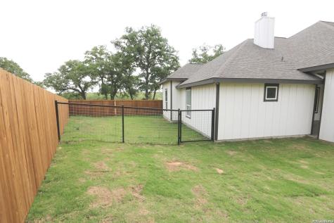 120 Timber Heights La Vernia TX 78121