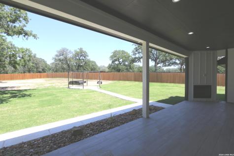 120 Timber Heights La Vernia TX 78121