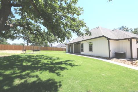 120 Timber Heights La Vernia TX 78121
