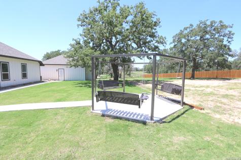 120 Timber Heights La Vernia TX 78121