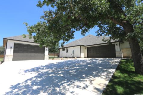 120 Timber Heights La Vernia TX 78121