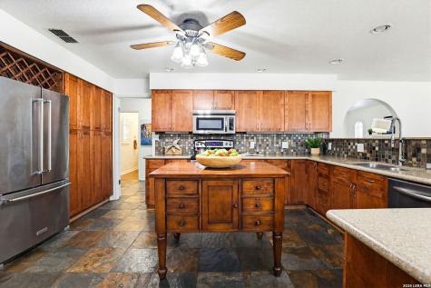 2206 South Abbey Loop New Braunfels TX 78130