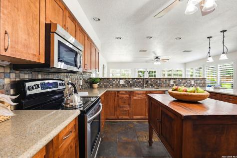2206 South Abbey Loop New Braunfels TX 78130