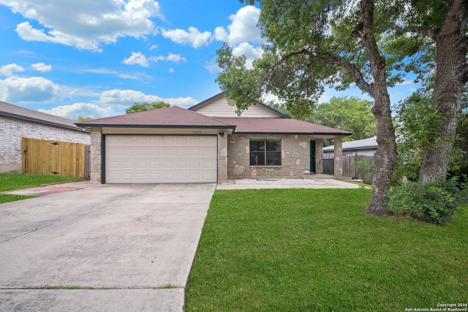 10451 Pine Glade San Antonio TX 78245
