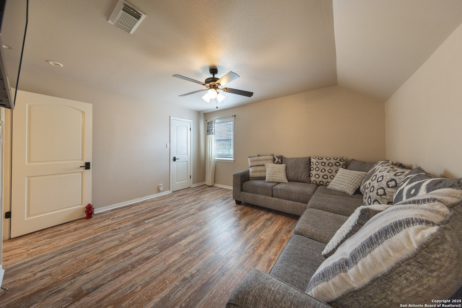 7046 Devonshire Spring Branch TX 78070