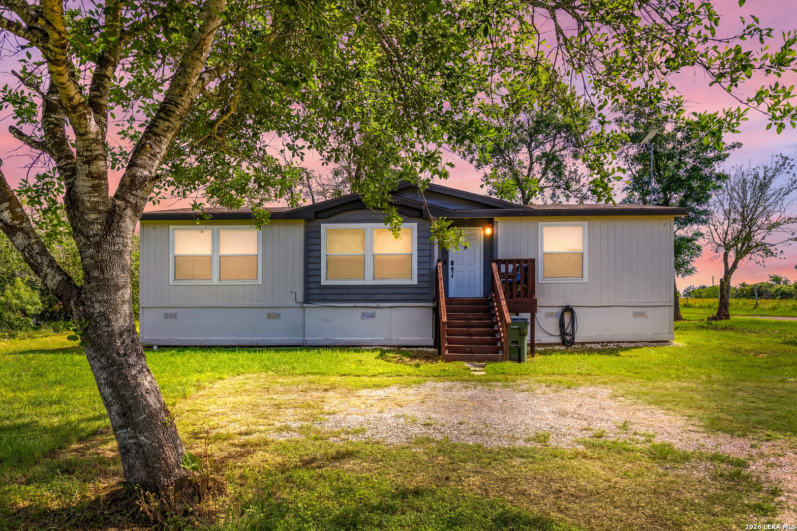 3876 County Road 427 Stockdale TX 78160