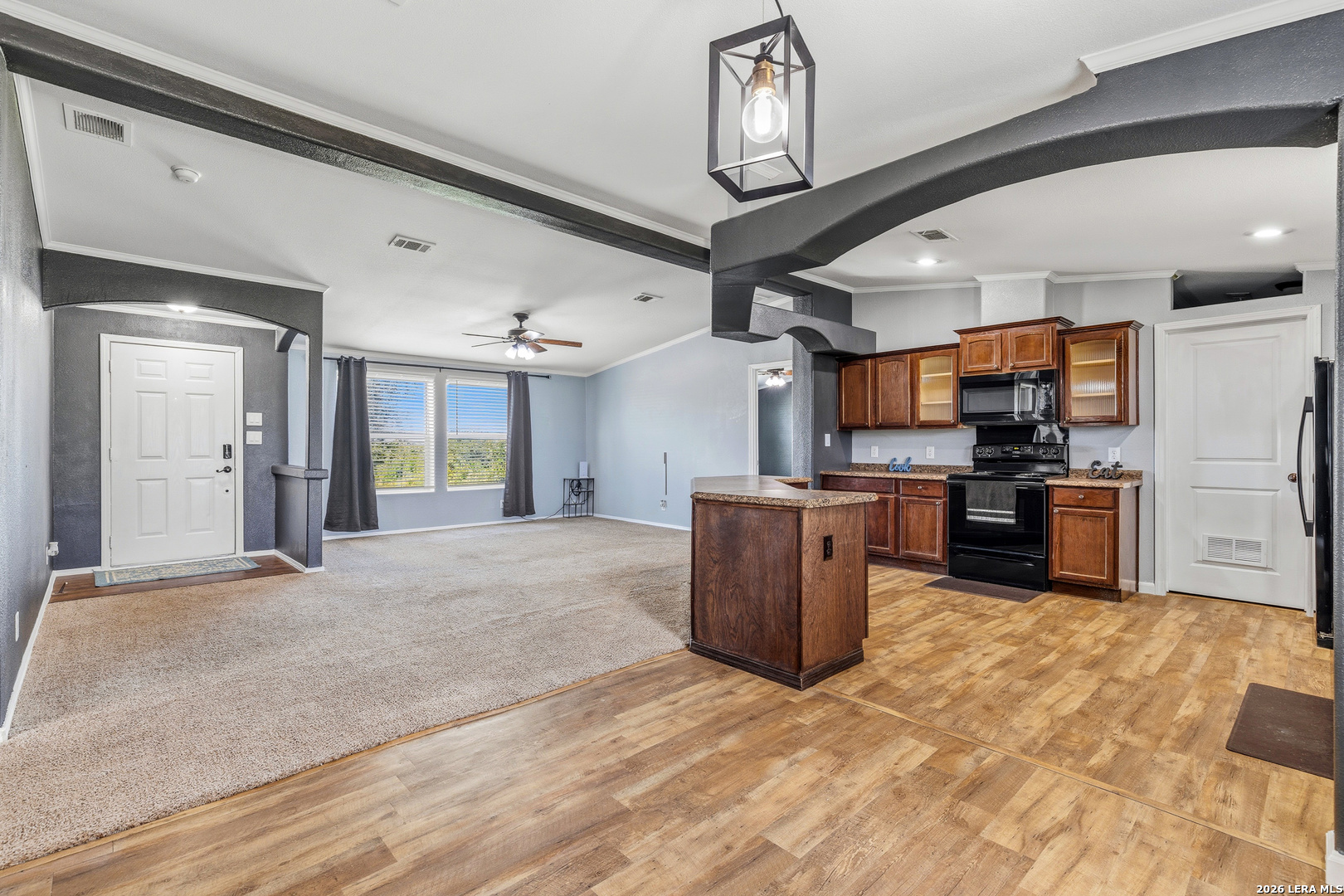 3876 County Road 427 Stockdale TX 78160