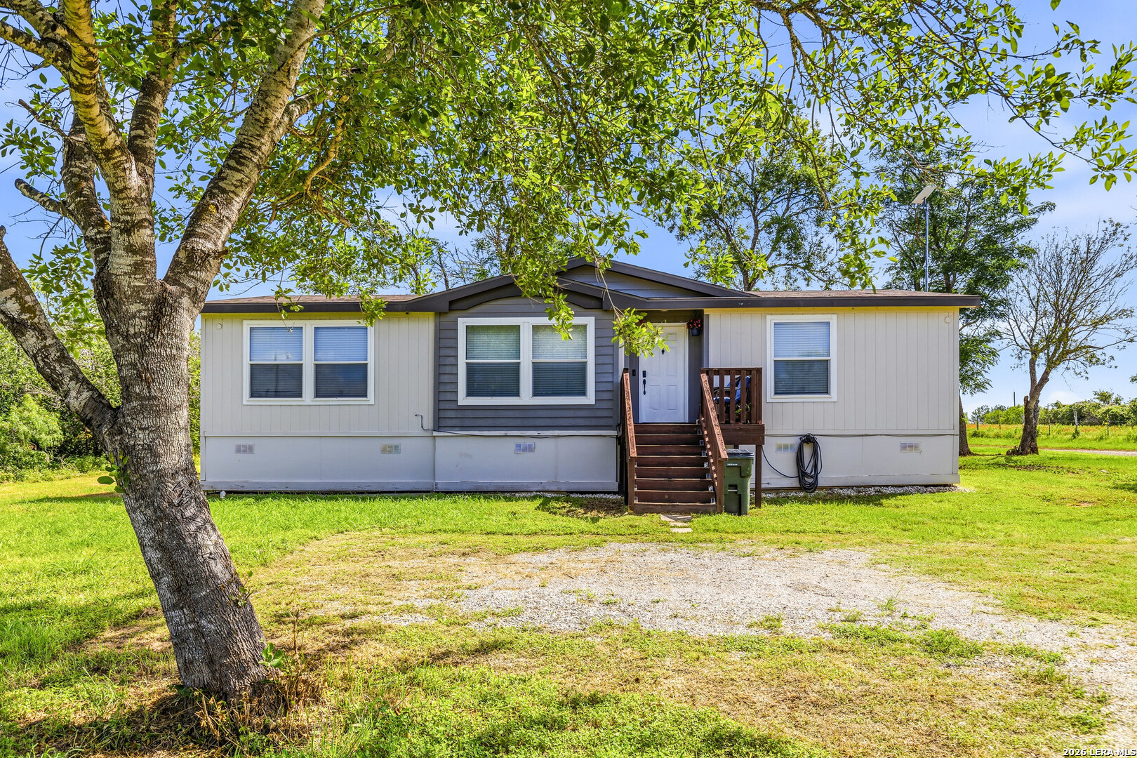 3876 County Road 427 Stockdale TX 78160