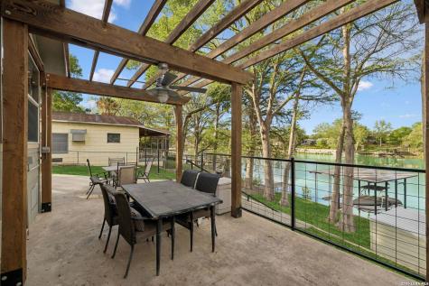 230 Lee Street Seguin TX 78155