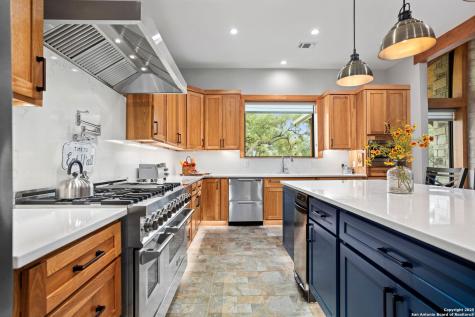 1133 Horseshoe Falls Bandera TX 78003