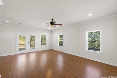 5450 Mazurek Schulenburg TX 78956