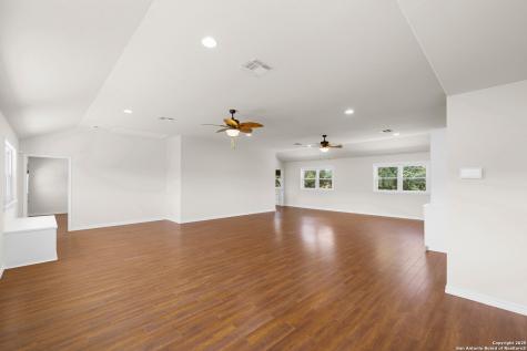 5450 Mazurek Schulenburg TX 78956
