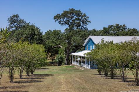 5450 Mazurek Schulenburg TX 78956